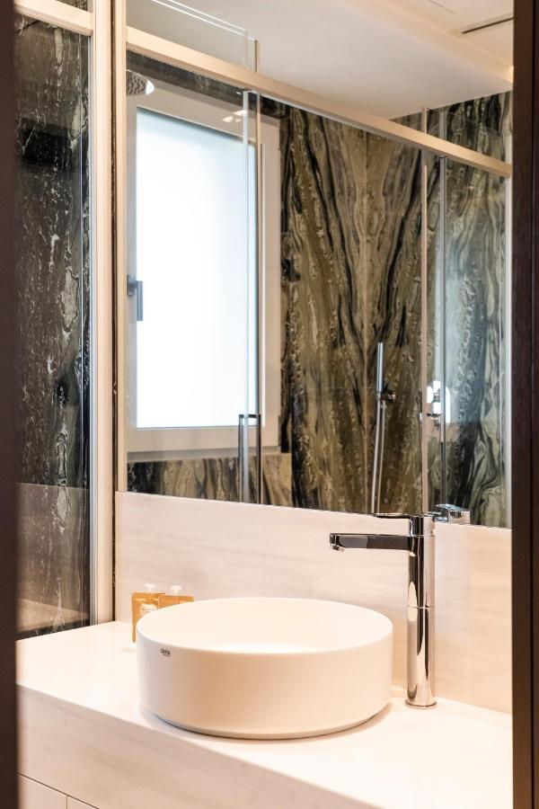 Апартаменты Gentile 46 Luxury Accomodation Бари Экстерьер фото